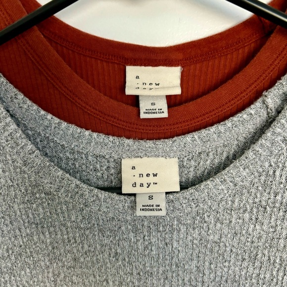 Set of 2 High Neck Tanks - Picture 3 of 4